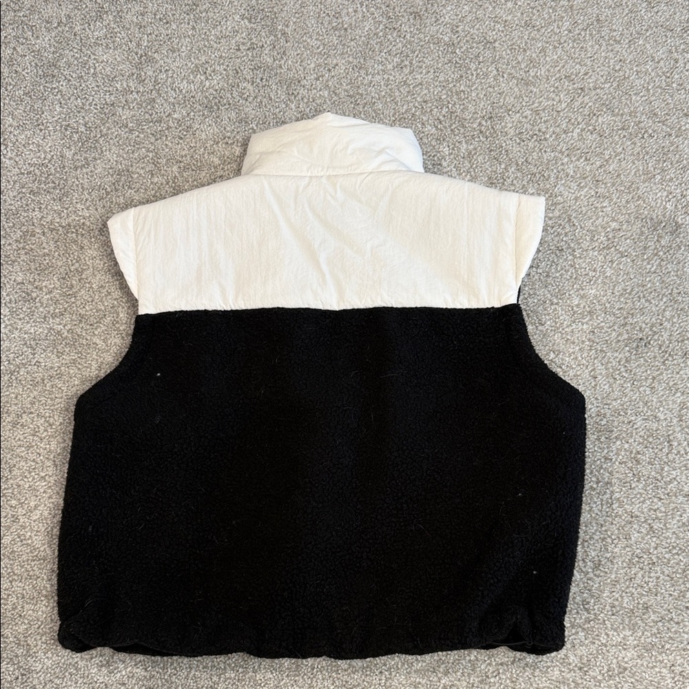 Pullover Vest - Picture 2 of 3